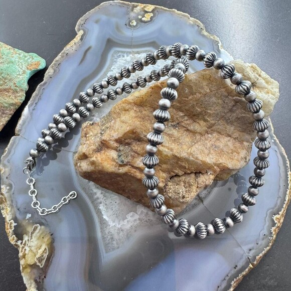 Sterling Silver Southwestern Style 4-8 mm Navajo Pearl Bead 18"- 20" Necklace - Picture 10 of 10